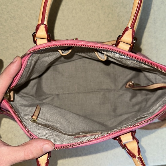 NWOT Dooney & Bourke Dillen Double Pocket Satchel,Bubble Gum - Picture 4 of 4